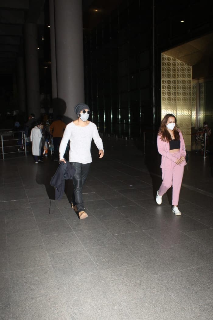 After Wrapping Bhediya Shoot, Varun Dhawan Lands In Mumbai With Wife Natasha Dalal