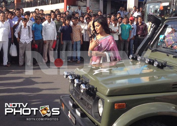 Veena Malik shoots for Kannada Dirty Picture