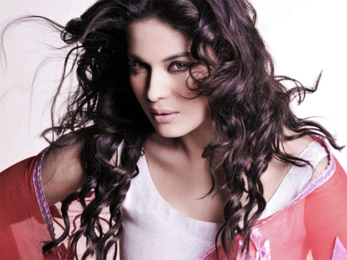 I am not settling scores with Asif, says Veena Malik