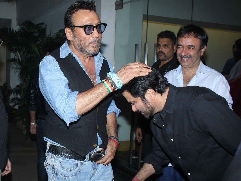 Photo : Anil Kapoor Greets Jackie Shroff With Such Humility