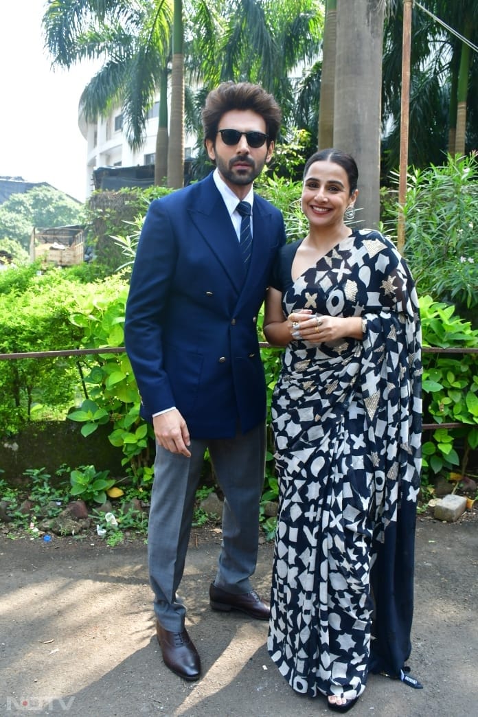 Kartik Aaryan and Vidya Balan shared a good laugh. (Image Courtesy: Varinder Chawla)