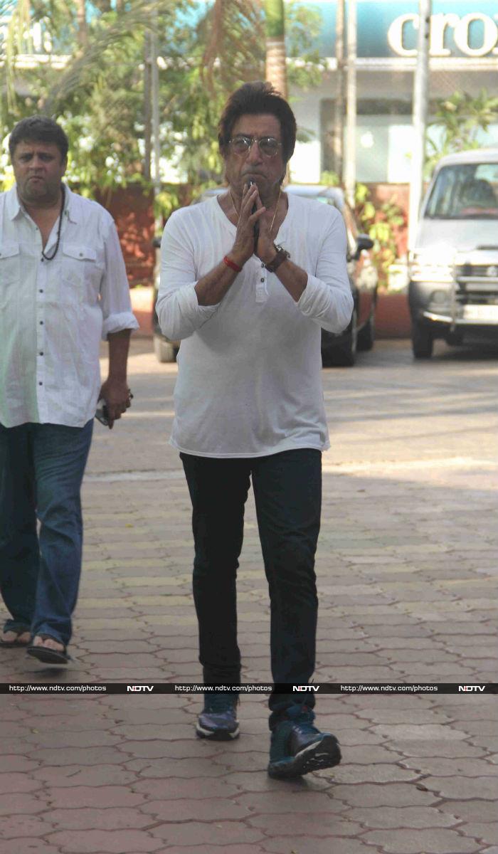 Rishi Kapoor, Anil Kapoor Attend Vikas Mohan\'s Prayer Meet