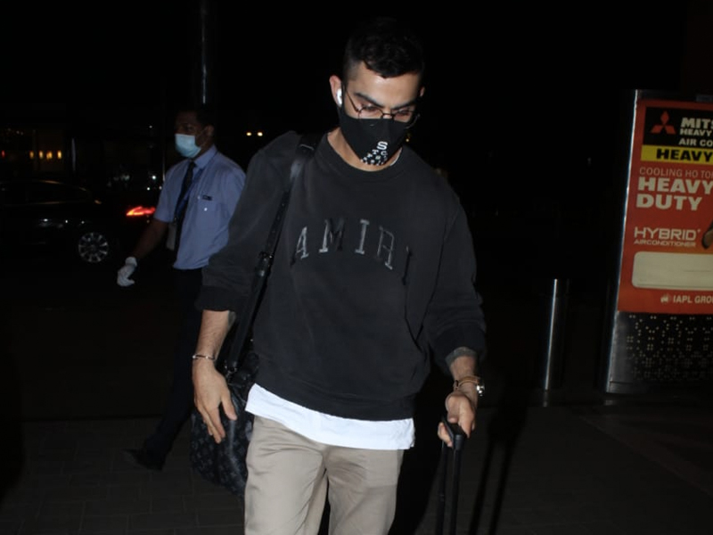 Spotted: Virat Kohli At The Airport Minus Anushka Spotted: Virat Kohli At The Airport Minus Anushka
