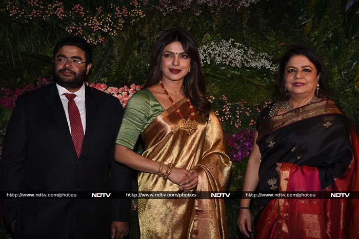 The Bachchans, Shah Rukh, Priyanka Headline Virushka\'s Mumbai Reception