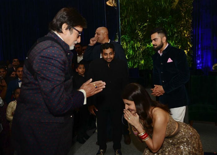 Best Of Virushka Moments With Bachchans, SRK At Mumbai Reception