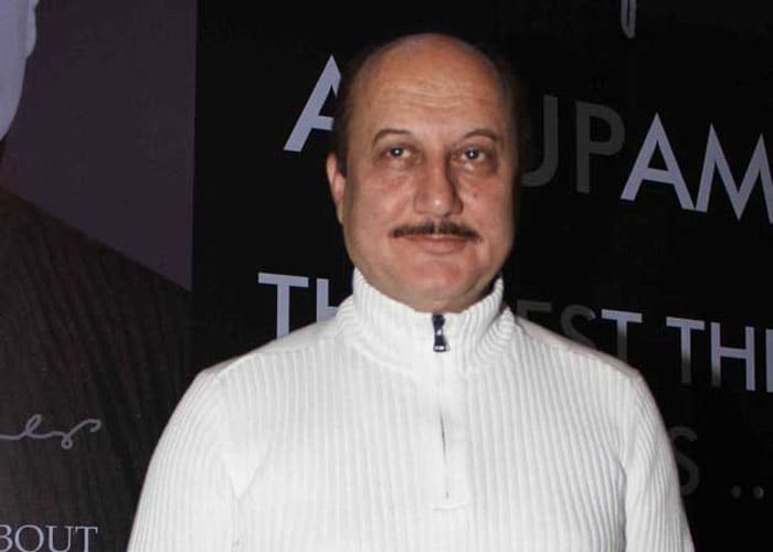 Anupam Kher: JAI HO. Touch Wood. Ma Ka Thu Thu bhi kaam aaya.:)