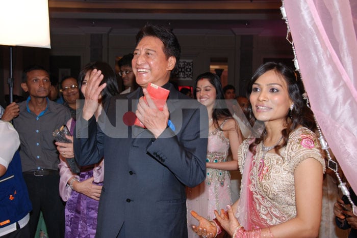 Saif, Kareena, Akshay  at wedding bash
