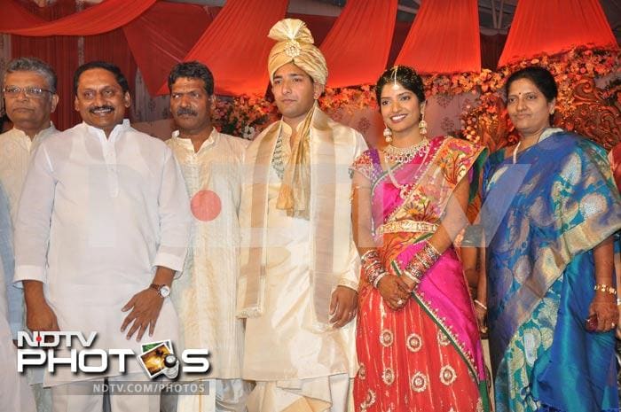 Andhra CM at the wedding of Shyam Prasad\'s daughter