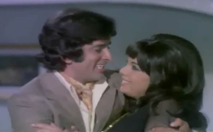 Shashi and Mumtaz aren't actually getting married here but <i>Le Jayenge Le Jayenge</i> from <i>Chor Machaye Shor</i> is the definitive wedding song.