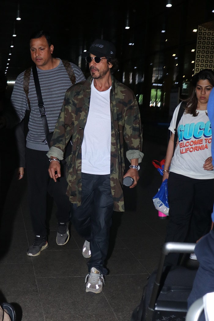 Welcome Home, Shah Rukh Khan. See His Cool Travel Style - A Camo Jacket