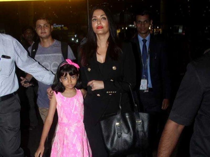 Photo : Welcome Back From Cannes, Aishwarya And Aaradhya