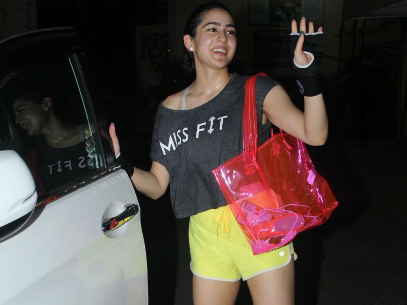 कहां बिजी हैं सारा अली खान, जिम के बाहर आईं नजर