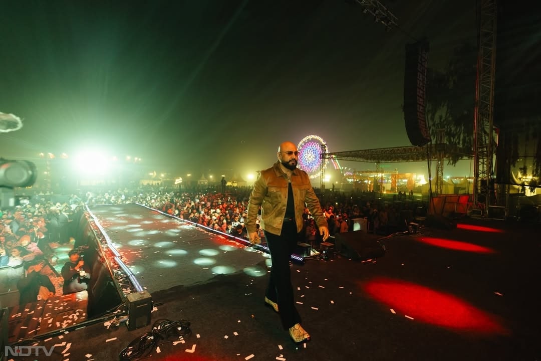 बी प्राक मशहूर सिंगर हैं, जिन्होंने पंजाबी और बॉलीवुड दोनों फिल्म इंडस्ट्री में चर्चित गाने गाए हैं