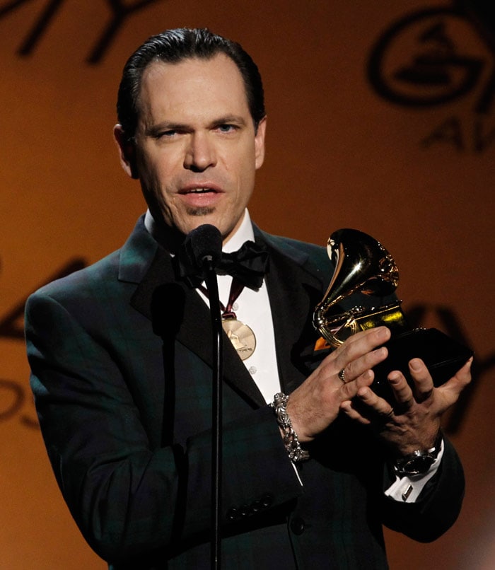 Kurt Elling accepts the award for best jazz vocal album at the Grammy Awards on Sunday, Jan. 31, 2010, in Los Angeles. (Photo: AP)