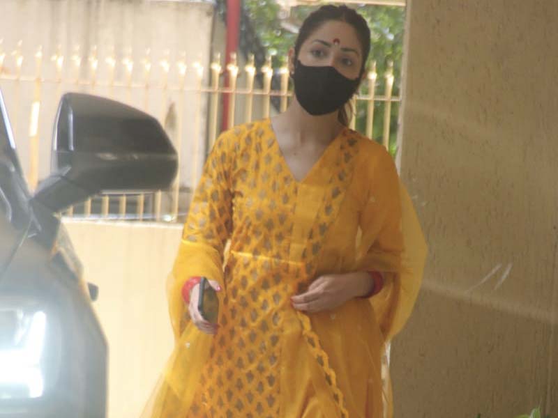 शादी के बाद मुंबई में कुछ यूं स्पॉट की गईं यामी गौतम