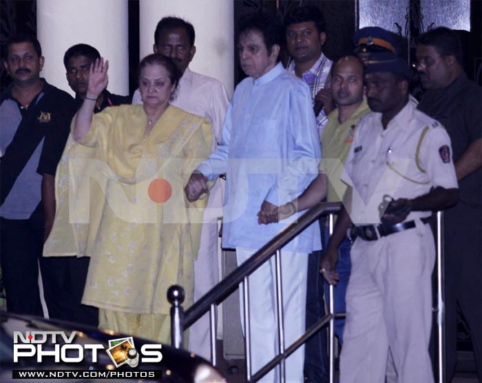 Veteran actor Dilip Kumar, who worked with Yash Chopra in <i>Mashaal</i>, came to Lilavati Hospital with his wife and veteran actress Saira Banu.