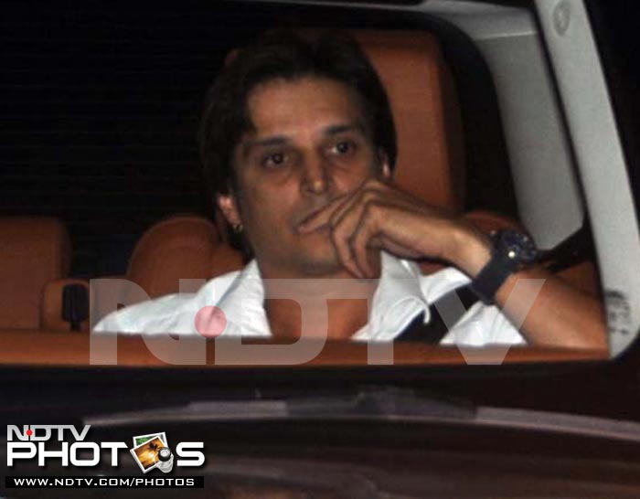 Jimmy Shergil, who acted in Yash Raj Films' <i>Mohabbatein</i>, reaches YRF studios.