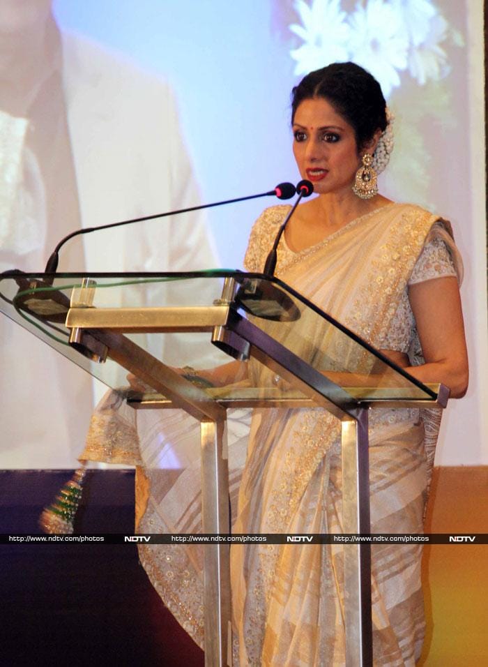 Bollywood glitters at Yash Chopra Memorial Awards