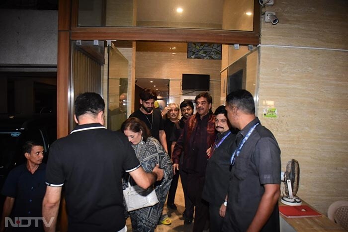 Zaheer Iqbal and Shatrughan Sinha pictured in Bandra, Mumbai last night. (Image courtesy: Varinder Chawla)