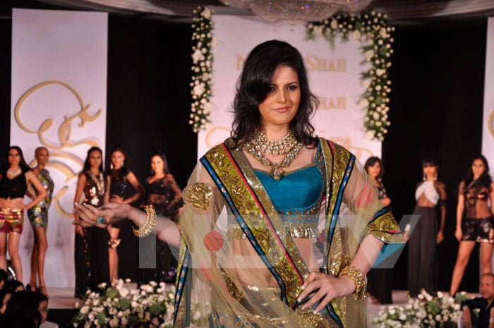 Zarine Khan walks the ramp