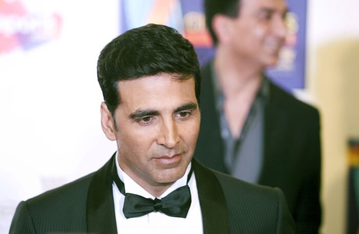 Meet the host Akshay Kumar.