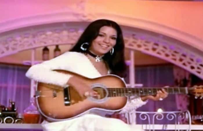 Happy Birthday Zeenat Aman: Bollywood Haseena@64