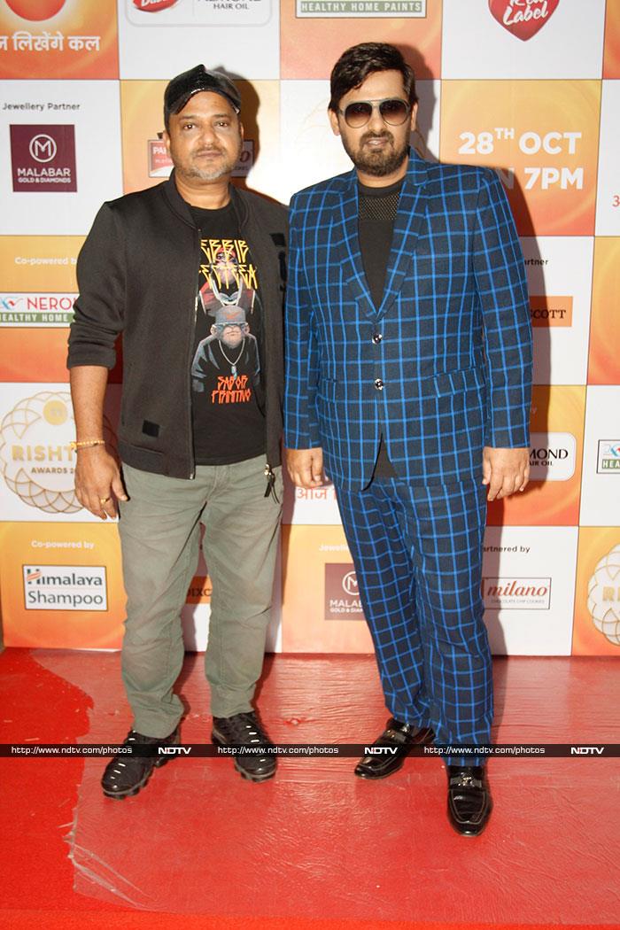 Mahhi Vij-Jay Bhanushali, Kanchi Kaul-Shabbir Ahluwalia Rule The Red Carpet At Zee Parivar Awards
