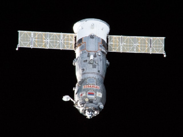 Photo : धरती से 400 km ऊपर अंतरिक्ष में टहलेंगे दो रूसी अंतरिक्ष यात्री, Nasa दिखाएगी LIVE स्‍पेसवॉक