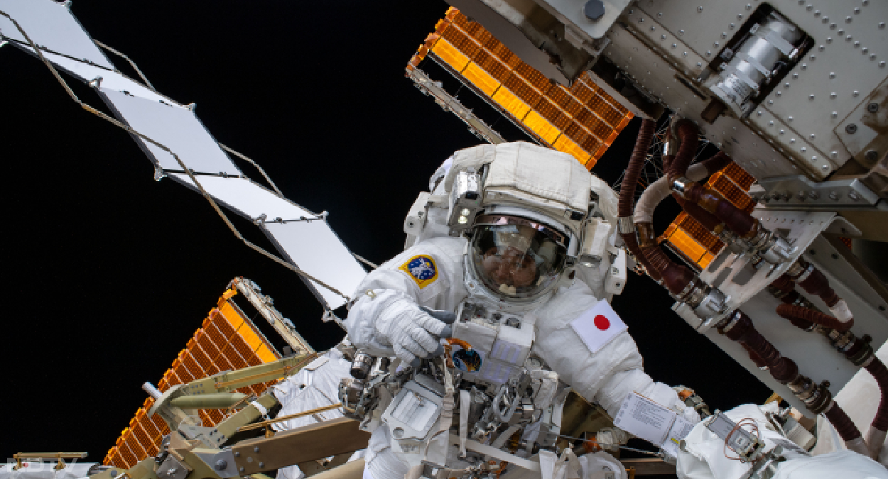 अमेरिकी अंतर‍िक्ष एजेंसी नासा (Nasa) के अनुसार, पिछले साल 25 नवंबर को सर्गेई प्रोकोपयेव और दिमित्री पेटेलिन ने स्‍पेसवॉक की पहली कोशिश की थी, लेकिन स्‍पेससूट का पंप फेल हो गया। दोनों ने 15 दिसंबर को फ‍िर से स्‍पेसवॉक की योजना बनाई, लेकिन आईएसएस के साथ अटैच्‍ड सोयुज स्‍पेसक्राफ्ट में हुए कूलेंट लीक ने मुसीबत बढ़ा दी। दूसरी बार भी स्‍पेसवॉक को टालना पड़ा।