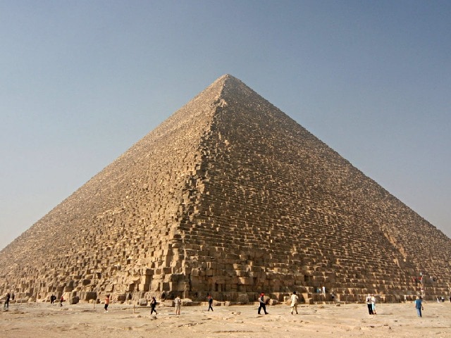 Photo : 4500 साल पुराने गीजा के पिरामिड में मिली 30 फीट लंबी ‘सुरंग', सामने आई तस्‍वीरें, क्‍या खुल जाएगा राज?