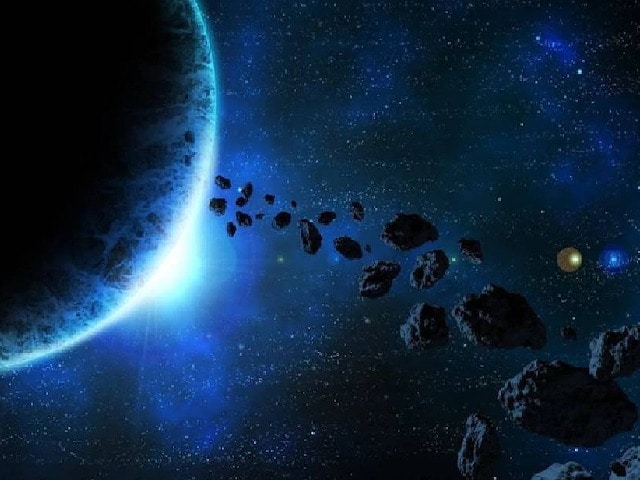 Photo : Asteroid अलर्ट! एक नहीं, 5 एस्‍टरॉयड पड़े पृथ्‍वी के पीछे! तबाही मचाने का है ‘इरादा', क्‍या होंगे कामयाब