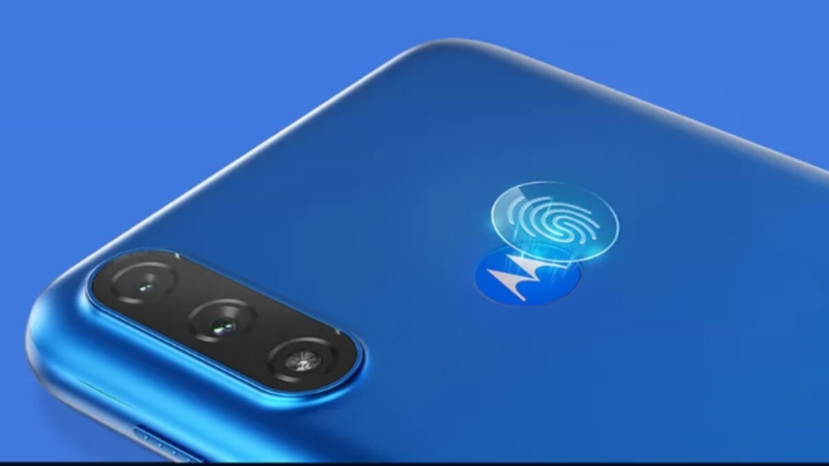 Moto E7 Power में आापको 5000mAh बैटरी दी गई है। फोन की स्टोरेज को माइक्रो एसडी कार्ड के जरिए 1TB तक बढ़ाया जा सकता है।