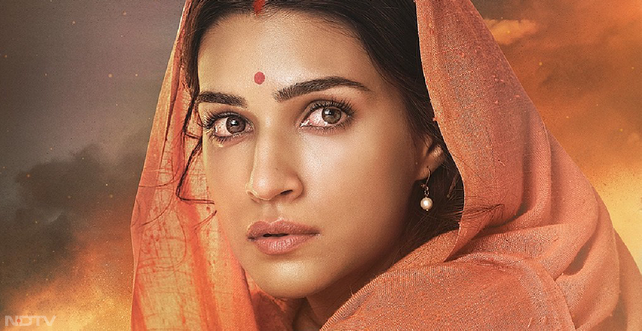 मंगलवार को आदिपुरुष के मेकर्स ने बताया कि उनकी फ‍िल्‍म ने दुनियाभर में 375 करोड़ रुपये का कारोबार कर लिया है। फ‍िल्‍म का बजट इससे दोगुना बताया जाता है। ऐसे में आदिपुरुष को बॉक्‍स ऑफ‍िस पर अभी लंबा सफर तय करना है। फ‍िल्‍म जिस तरह के विवादों में घिरी है, उससे लगता है कि यह अब कोई बड़ा कमाल सिनेमाघरों में नहीं दिखा पाएगी। इस हफ्ते के बाद पता चल पाएगा कि बॉक्‍स ऑफ‍िस पर असल में फ‍िल्‍म का क्‍या हाल होता है। @omraut से।