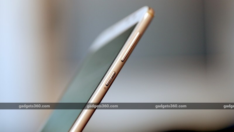Asus ZenFone 4 Selfie Pro (pictures)  NDTV Gadgets360.com
