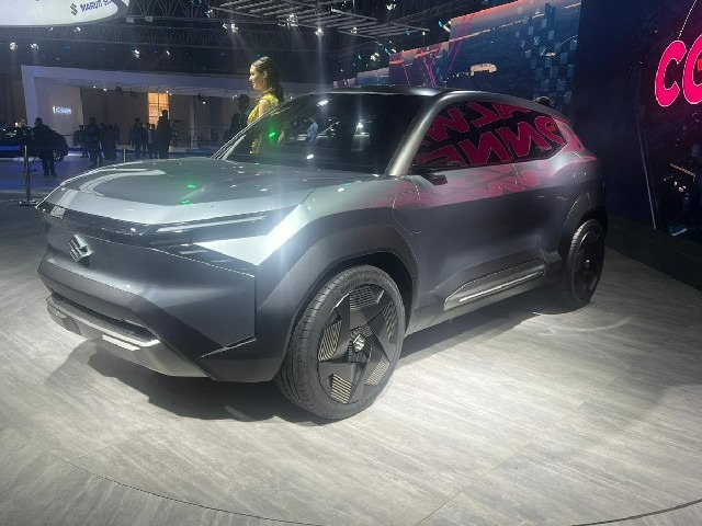 Photo : Auto Expo 2023 : Maruti Suzuki ने दिखाई 550km रेंज वाली EVX इलेक्ट्रिक SUV, देखें फोटो