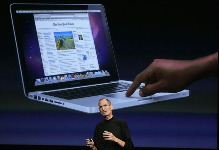 Apple CEO Steve Jobs announces speaks during an Apple special event at the company's headquarters on October 20, 2010 in Cupertino, California. Jobs announced the new OSX Lion operating system for Mac Mac computers, iLife 11 and MacBook Air.(Photo AFP)
