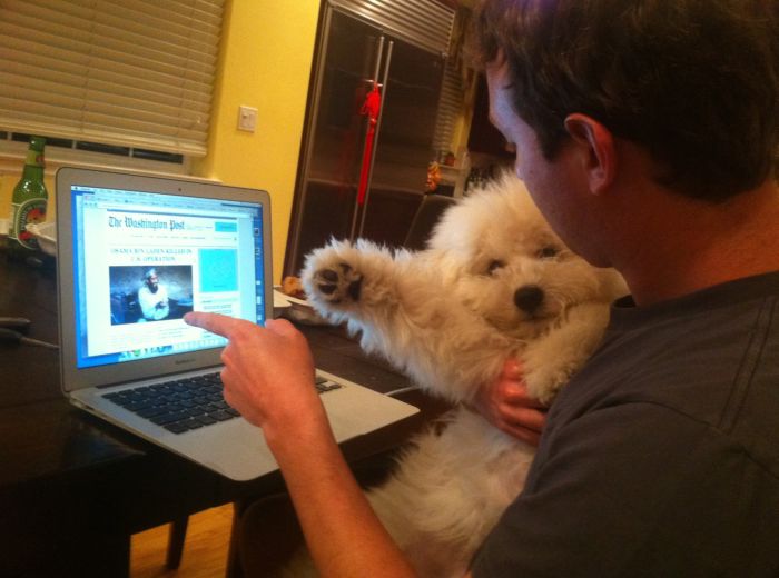 Mark gives Beast a couple of pointers on virtual reality