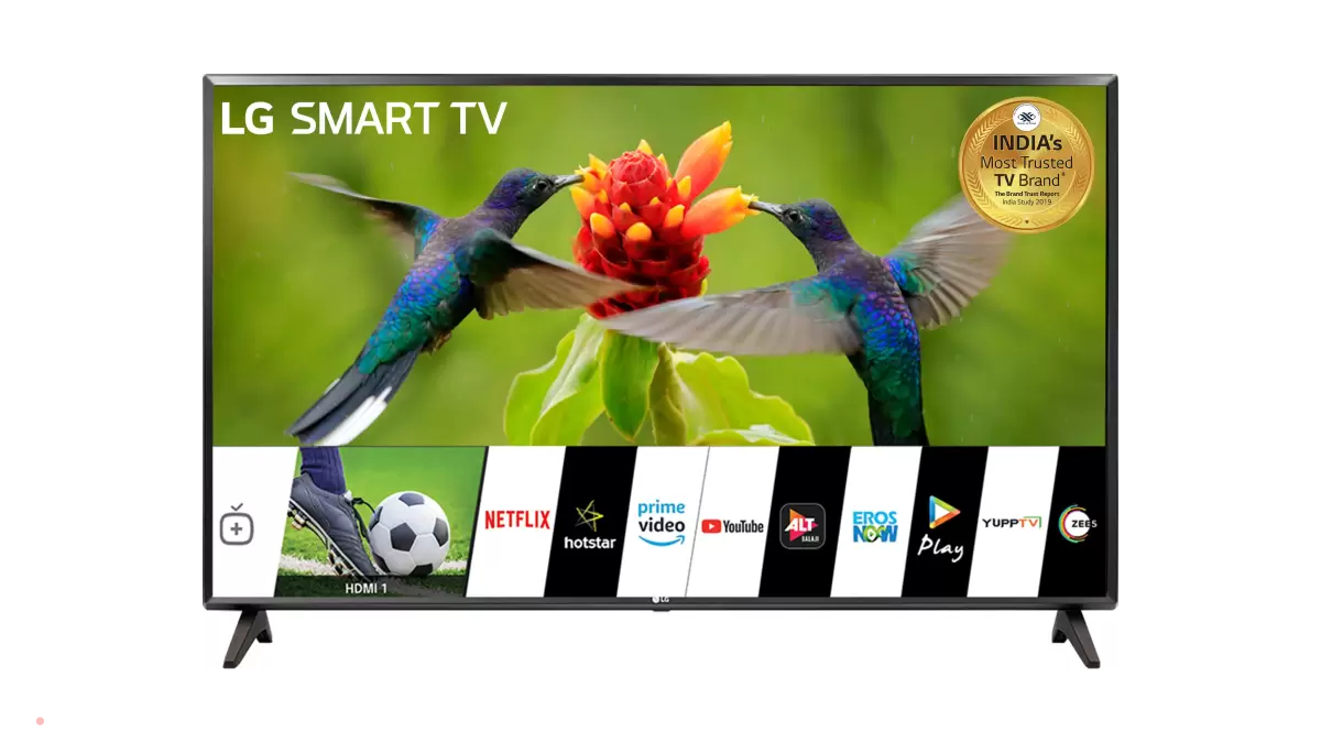 32-इंच स्क्रीन साइज वाला LG 32LM560BPTC HD रेडी LED स्मार्ट टीवी है, जो एक्टिव HDR से लैस आता है। इसमें क्वाड-कोर प्रोसेसर मिलता है। साथ ही टीवी DTS Virtual X और Dolby Audio जैसे ऑडियो फीचर्स से लैस आता है। इसमें Netflix, Prime Video, Disney+Hotstar और Youtube ऐप्स मिलते हैं। टीवी WebOS के साथ आता है। यह Android OS नहीं है, इसलिए आपको इसमें Play Store नहीं मिलेगा। साउंड आउटपुट 10W है।