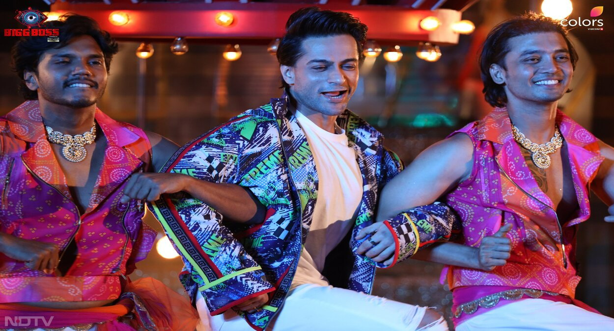 Bigg Boss 16 के टॉप पांच फाइनल की लिस्ट में शालीन भनोट सबसे पहले बाहर हुए। शालीन भनोट पांचवे नंबर पर आकर शो से बाहर हुए। हालांकि इससे पहले एकता कपूर ने शालीन भनोट को अपने अगला शो बेकाबू (Bekaaboo) में मेन लीड रोल ऑफर किया।