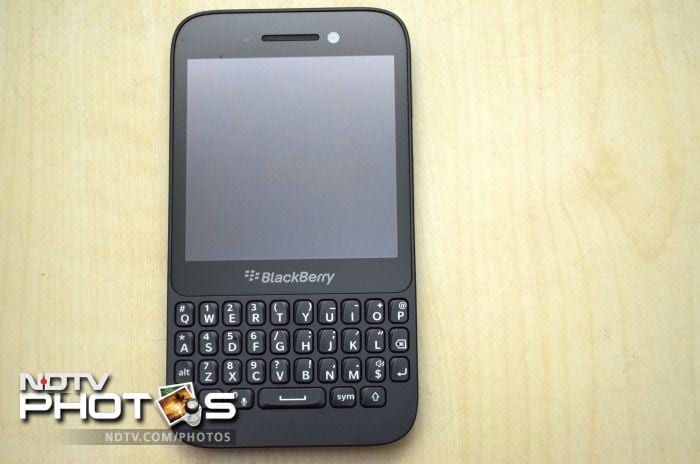 BlackBerry Q5: First look