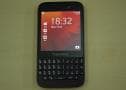 Photo : BlackBerry Q5: First look