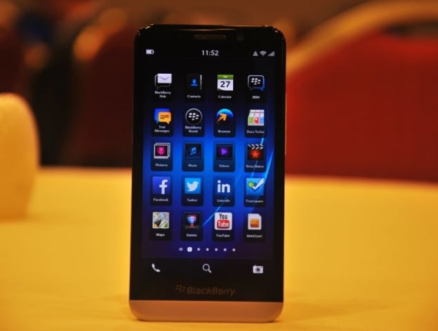 Photo : BlackBerry Z30: First Look