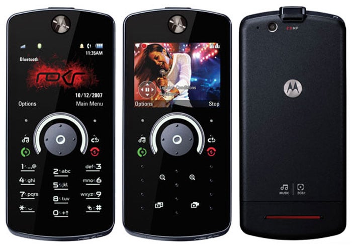 <b>Motorola Motorokr E8<br>
Price: Rs. 7000</b><br><br>
The Rockr E8 is an attractive music phone with a unique and innovative keypad. It is one of the best music phones for the price.