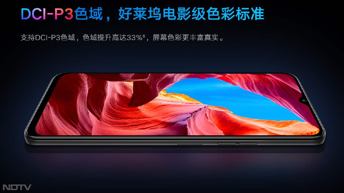 डिस्प्ले के साथ स्पेसिफिकेशन्स की शुरुआत करते हैं। Coolpad Grand View 40s में 6.52-इंच का IPS LCD डिस्प्ले मिलता है, जो 450PPI पिक्सल डेंसिटी और 1600x720 पिक्सल रिजॉल्यूशन से लैस है। स्मार्टफोन 7nm फैब्रिकेशन पर आधारित मीडियाटेक डाइमेंसिटी 700 5G चिपसेट पर काम करता है, जिसके साथ Mali G57 GPU, 8GB तक रैम और 256GB तक ऑनबोर्ड स्टोरेज को जोड़ा गया है।