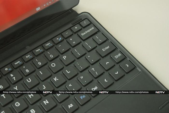The <a href="http://gadgets.ndtv.com/croma-1177-1815">Croma 1177</a> comes with a magnetically attached keyboard case.