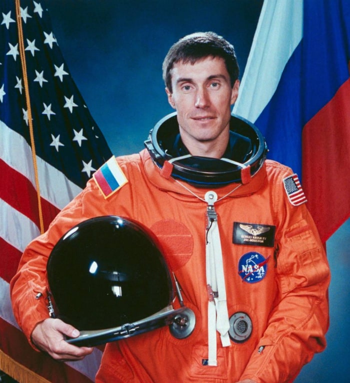 Discovery hosted Sergei Kirkalev, who became the first Russian cosmonaut the fly aboard a space shuttle.