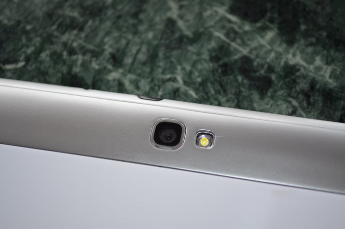 Note 800 aka Note 10.1 also features a 5MP rear camera with LED flash.