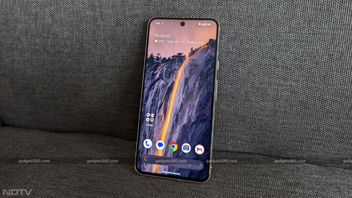 Google Pixel 8 Review: What&#039;s New and Should You Buy One?