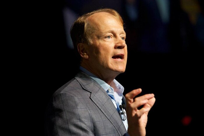 #5 - When John T. Chambers joined Cisco in January 1991, its revenues totalled $70 million. When he took over as the CEO the revenue of Cisco was $1.2 billion and under his leadership touched $46 billion in FY12. He is currently the Chairman and Chief Executive Officer of Cisco and enjoys 10th rank on the HBR 2013 list.