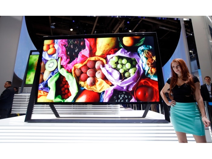 This OLED TV from Samsung provides up to 2 different 3D pictures simultaneously on the same screen by multi-view.